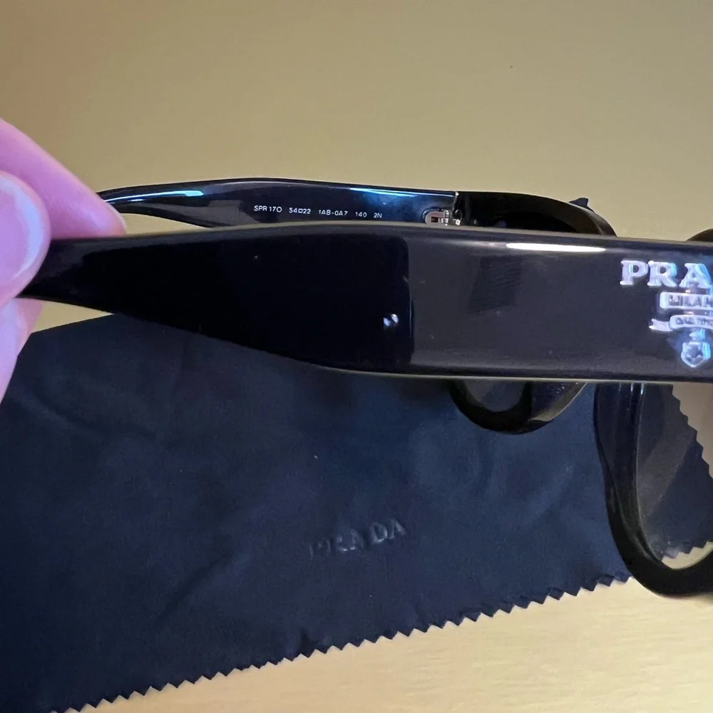 Prada SPR 17O Black Cat-Eye Sunglasses – Authentic – Good Used Condition - Picture 6 of 10